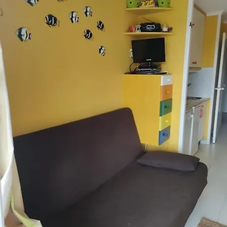 Super-cute Colourful, Cozy Flat * Saint-Raphael (Var)