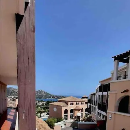 Διαμέρισμα Super-cute Colourful, Cozy Flat Saint-Raphaël